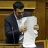 Grecia, la resa di Tsipras: restano i tagli agli statali e l'austerity