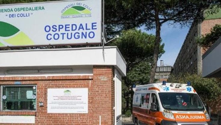 West Nile, uomo di 76 anni ricoverato al Cotugno: “Ma non ci sono motivi di allarme”