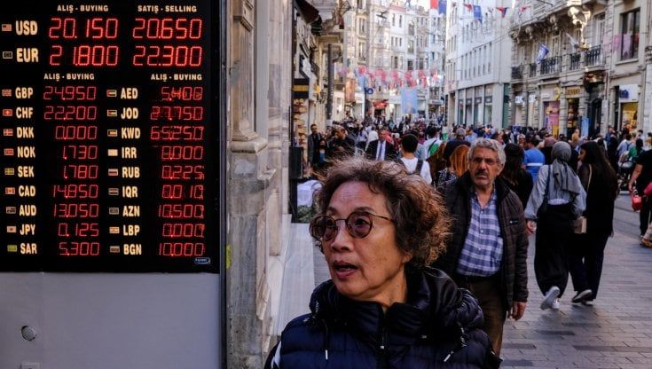 Le Borse di oggi, 29 maggio. La lira turca cade con la conferma di Erdogan. L'Europa chiude in negativo