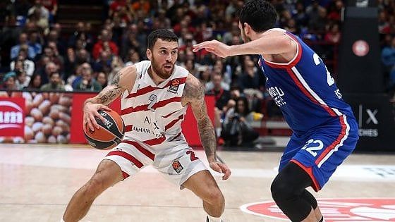 Basket, Eurolega: Milano all'ultimo respiro. James stende l'Efes, 81-80 