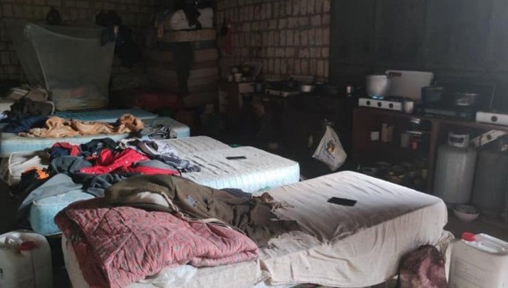 Potenza, raccolta del pomodoro: migranti in casolari abbandonati, rifugiato scrive alla Corte europea dei diritti dell'uomo