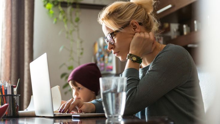 Donne, sempre poche le poltrone ai vertici