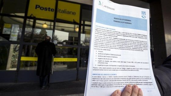 Pensione di cittadinanza, l'assegno potrà essere erogato anche in contanti e non su card