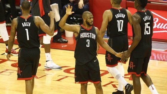 Basket, playoff Nba: Houston rialza la testa, batte Golden State ed è 1-1