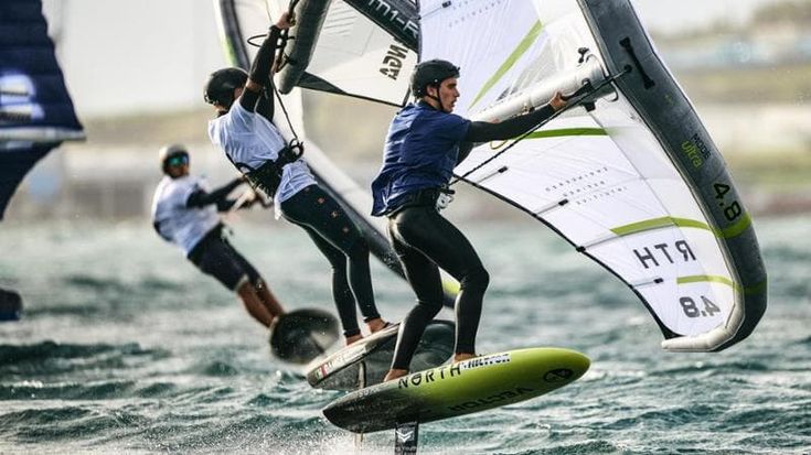 Wingfoil, il napoletano Ernesto De Amicis campione del mondo nelle Azzorre