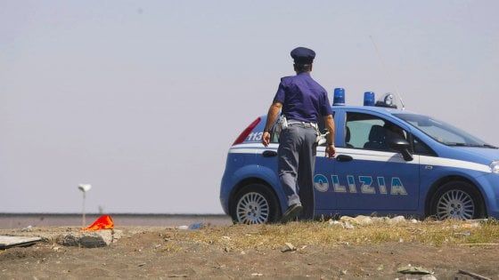 Monopoli, incastrata dai controlli in farmacia la madre della neonata morta in spiaggia
