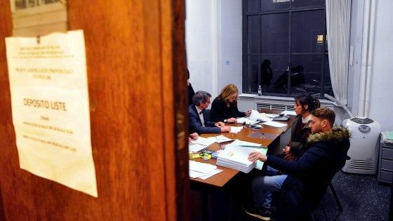 Lombardia, sfida a 7. Ecco i nomi del dopo Maroni