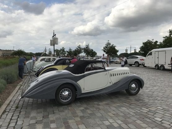 L’Aventure Peugeot, raduni infiniti
