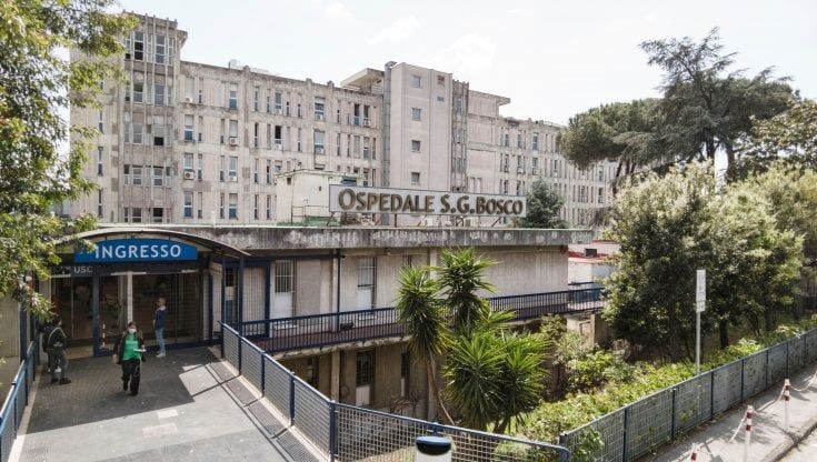 Intervento “senza polmoni” così i medici del Giovanni Bosco salvano una donna dall’asfissia