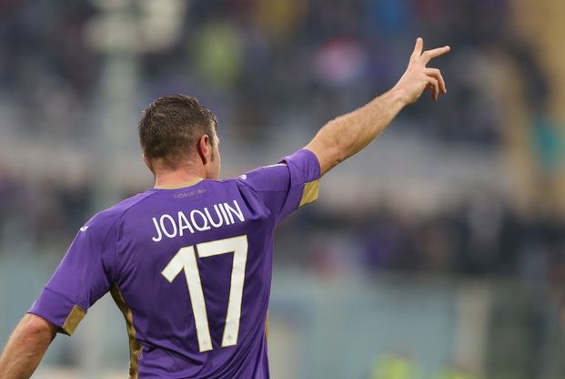 Super Joaquin gol e via la maglietta