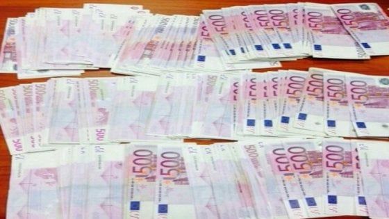 Bologna, tesoretti nascosti in valigia: al Marconi sequestrati 160mila euro