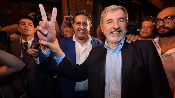 Ballottaggi, il centrodestra unito festeggia. Nel Pd ferito parte l'autocritica