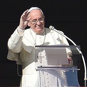 Il Papa: s&igrave; ai divorziati come padrini di battesimo, aiutare chi ha figli gay