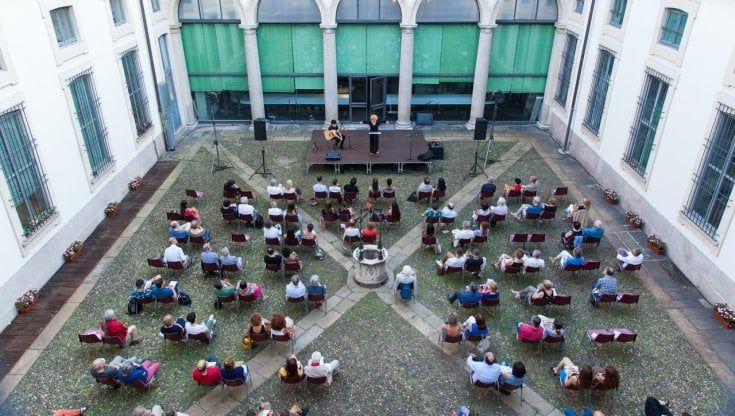 Milano, il teatro Menotti alza il sipario: oltre sessanta spettacoli "per ripartire in quarta"