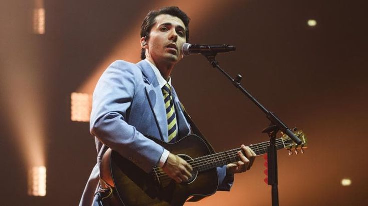 Fulminacci padrone del palco, settemila in coro per il cantautore del momento