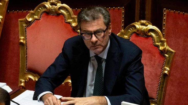Manovra, la trincea di Giorgetti: “Ci hanno massacrati sul fisco”. Schlein: “Aiutate solo i ricchi”