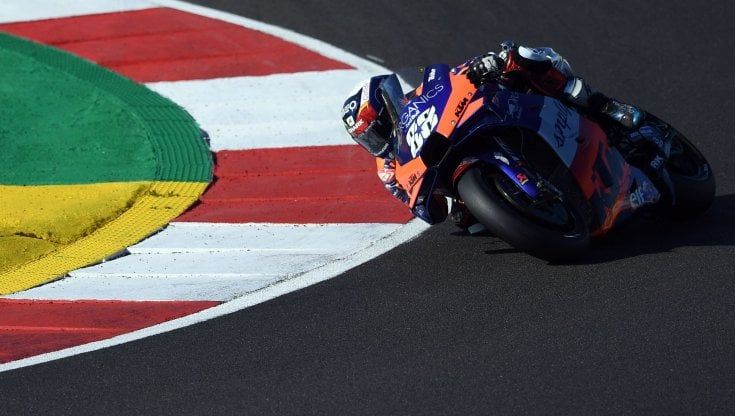MotoGp, Portogallo: Oliveira vince in casa, Morbidelli terzo. Titolo costruttori alla Ducati