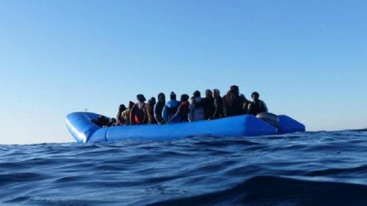 Gambia, 200 migranti naufragano a largo della costa: 96 salvi, 7 morti, decine i dispersi