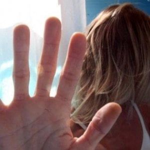 Studentessa 18enne denuncia stupro nel Milanese 