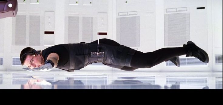All'asta il primo costume di scena di Tom Cruise in "Mission Impossible"