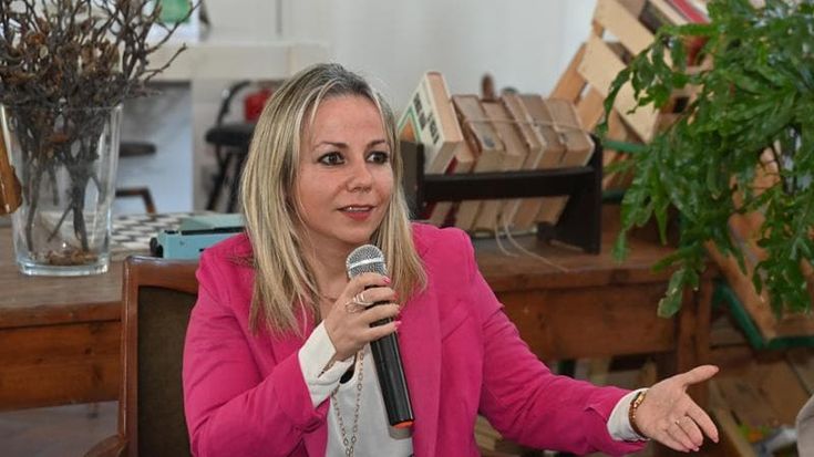 Firenze, il gruppo Del Re comincia la guerra al Pd: “Rinviamo il bilancio”. E a destra c’è chi pensa di sostenere l’ex assessora