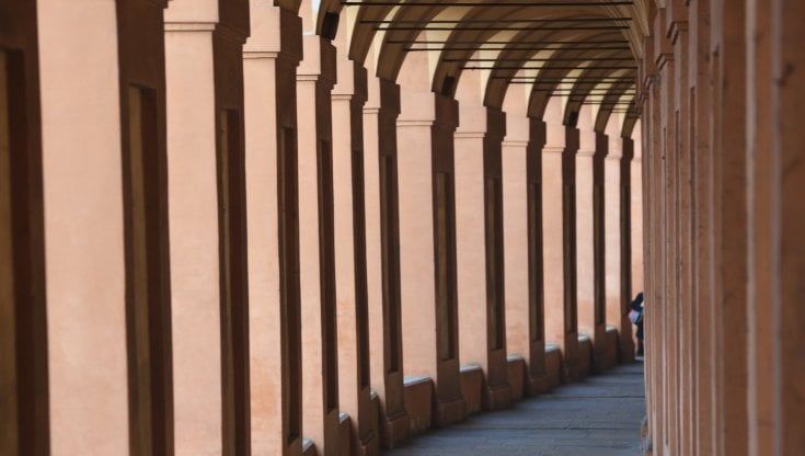 I portici, e via 
