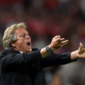 Portogallo, Jorge Jesus dal Benfica allo Sporting Lisbona. Gli ex tifosi lo minacciano di morte