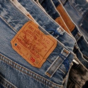 I Levi's tornano a Wall Street col botto: boom dei jeans