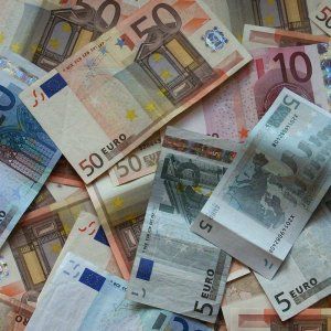 Torna a salire il potere d'acquisto degli italiani: +0,8% nel 2015