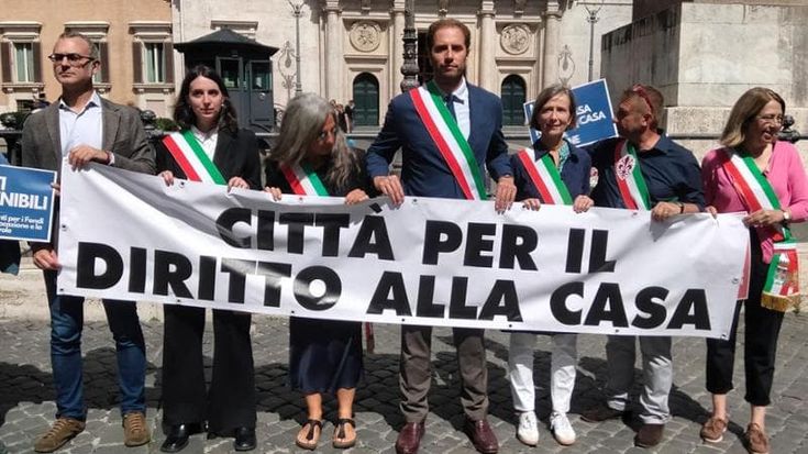 Sfratti, invasione di bed and breakfast, occupazioni: sos delle città per l’emergenza abitativa