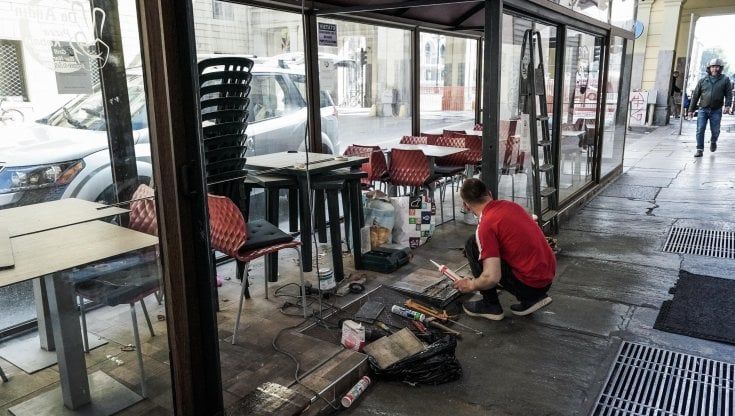 Lunedi 26 aprile: trattorie e ristoranti, ecco chi riparte da cortili e dehors sotto la Mole