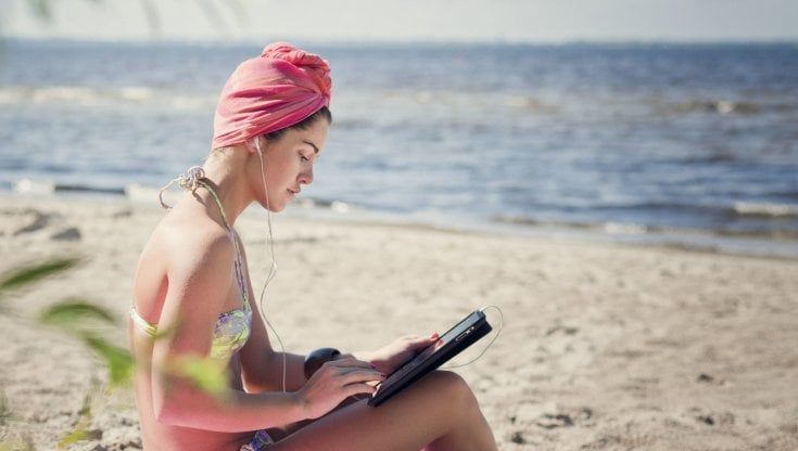 Novità, falò e vecchi juke box: dieci canzoni da consumare a Ferragosto