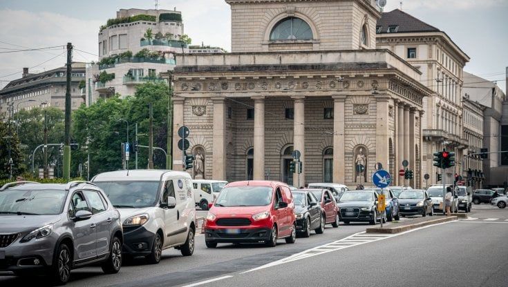 A marzo il mercato dell'auto fa il botto: +40,8% rispetto al 2022