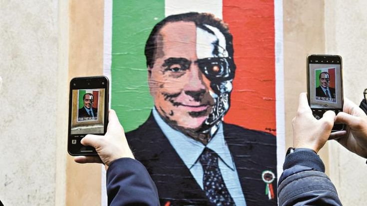 Storia di Berlusconi, colui che volle fregare la morte: il nuovo libro di Filippo Ceccarelli
