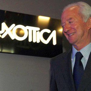Luxottica vara il patto generazionale. Anziani in pensione per far posto ai giovani