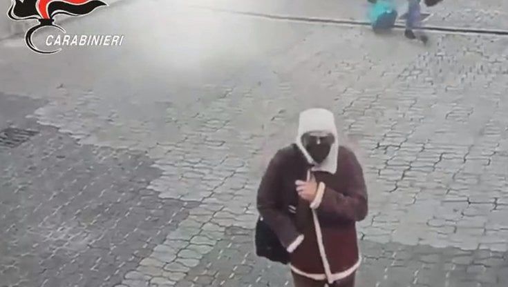Messina Denaro, l’ultima maschera del detenuto Matteo che deride lo Stato: “Sono incensurato”