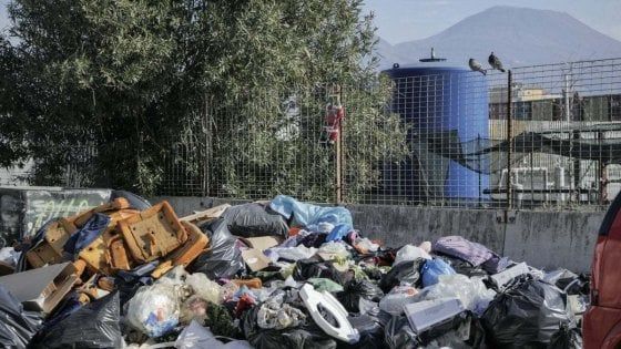 Rifiuti, la Dda: "Nuovi interessi criminali". Sirignano: "Soluzioni inadeguate"