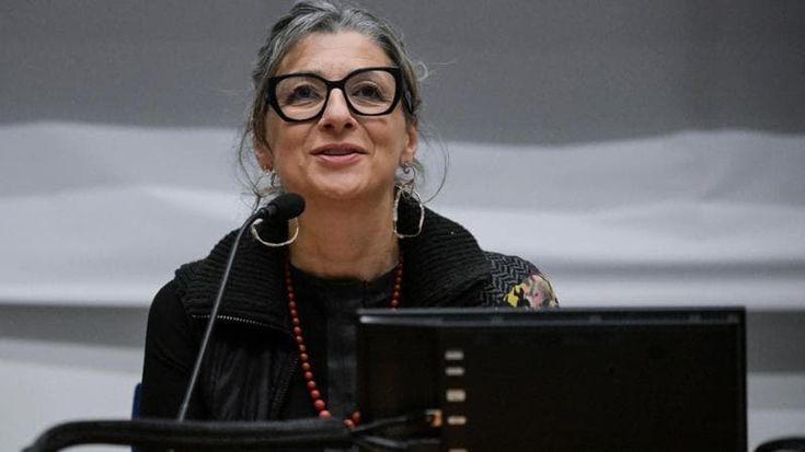 Albanese, 5 minuti al giorno. Il buon La Russa e Alemanno