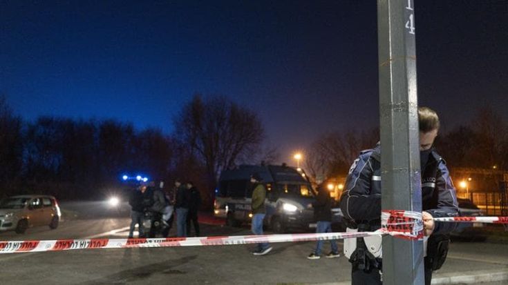 Pusher ucciso a Rogoredo, l’ombra della messinscena: la pistola che non c’era e l’allarme in ritardo
