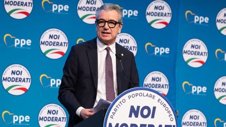 Alessandro Colucci: “Calenda con noi? Forza Italia non faccia Pierrot. A Milano serve un politico”