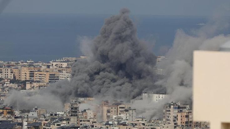 A Beirut il proclama di Hezbollah dalla capitale tradita e devastata: “È una lotta esistenziale”