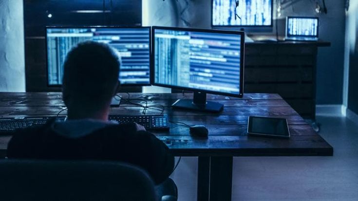 Conti correnti spiati, il Garante per la privacy avvisato a luglio dalla banca: “Intesa faccia chiarezza o rischia una sanzione”