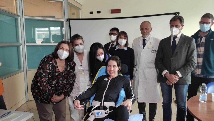 Una neurotuta regala una nuova vita ad Anna, la profuga ucraina uscita dal coma grazie ai medici del Cto. E ai Maneskin