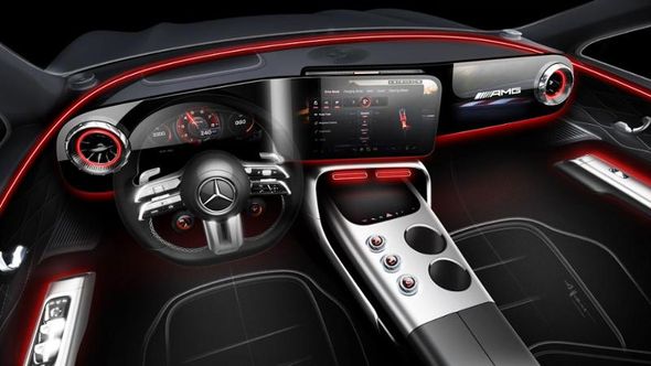 Mercedes-AMG GT Coupé 4, debutta sul mercato a 155.060 euro