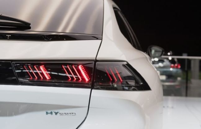 L’auto sportiva? Sì ma a basse emissioni. Ecco l'idea Peugeot