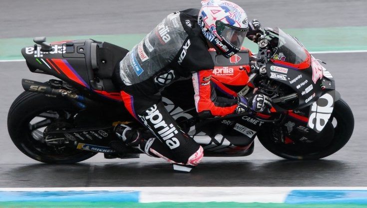 Gp Giappone, problema per Aleix Espargarò durante il giro di formazione