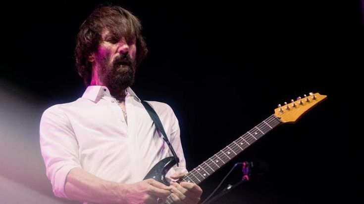 Godano torna da solista: il 13 novembre l’album “Un filo d’erba nel muro”, prodotto da Rob Ellis