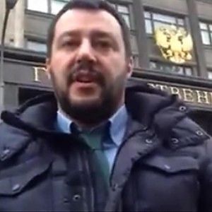 Addobbi di Natale, Salvini attacca Pisapia: "Che tristezza a Milano, Mosca &egrave; pi&ugrave; bella"