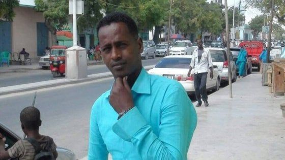 Somalia, giornalista ucciso. Il direttore: "Ogni giorno abbiamo paura di morire, ma non ci fermeranno"