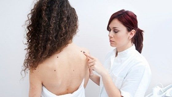 L’immunoterapia aumenta la sopravvivenza nel tumore raro della pelle